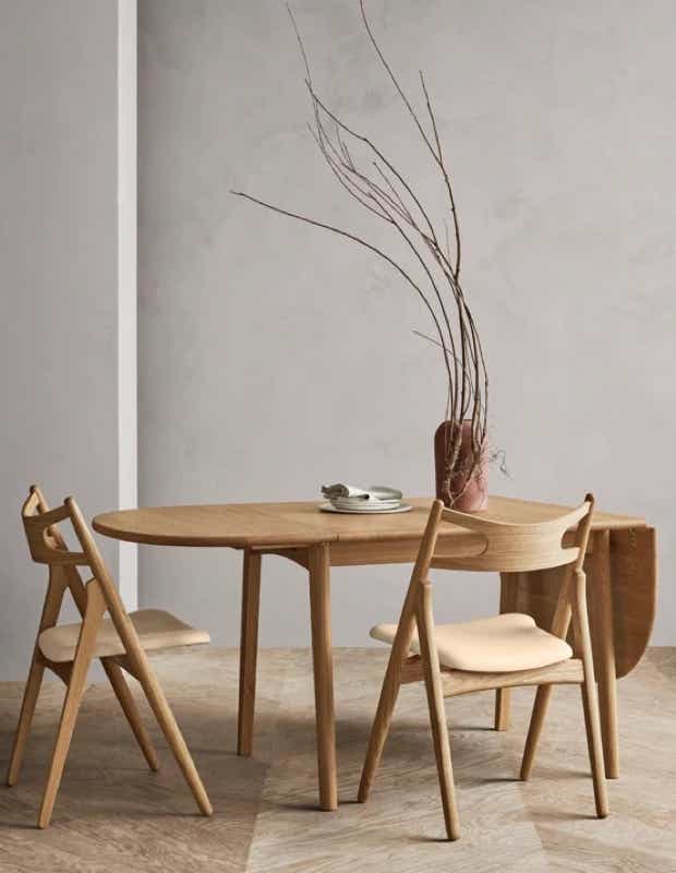 Carl Hansen & Søn extendable dining tables
