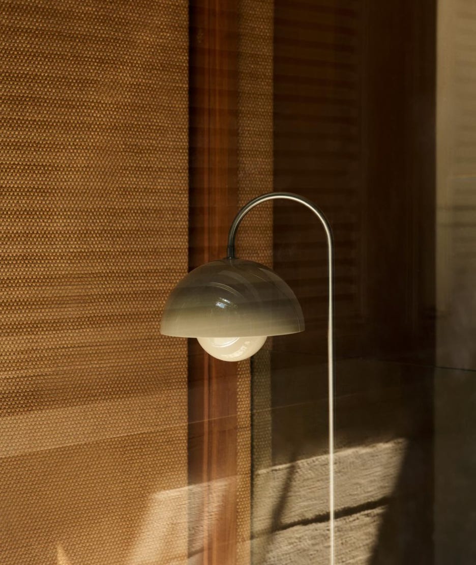 Flowerpot floorlamp Verner Panton, 1968 – AndTradition