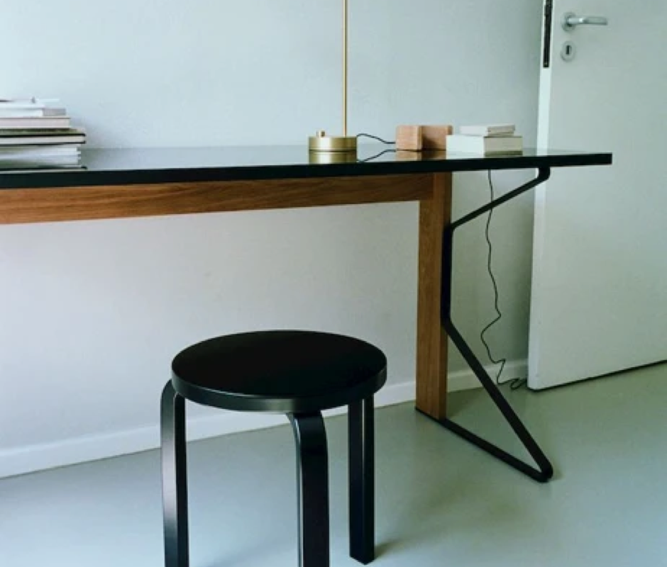 collection Kaari – tables, bureaux, étagères, bureau-étagères, accessoires Ronan & Erwan Bouroullec, 2015 Artek