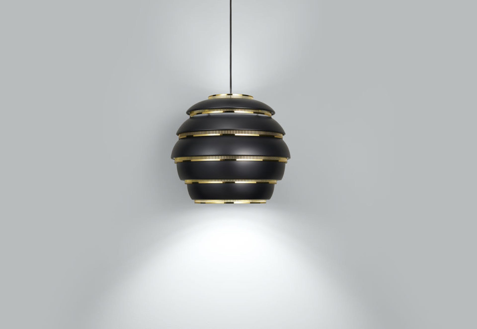 A331 « Beehive » pendant Alvar Aalto, 1953