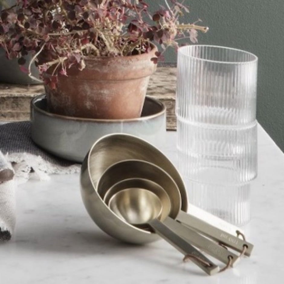  Fein kitchen accessories and cutlery