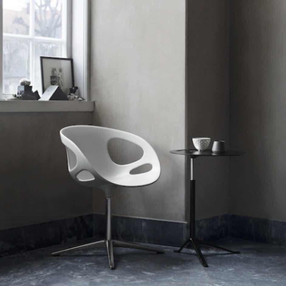 Little Friend Table Fritz Hansen – Kasper Salto