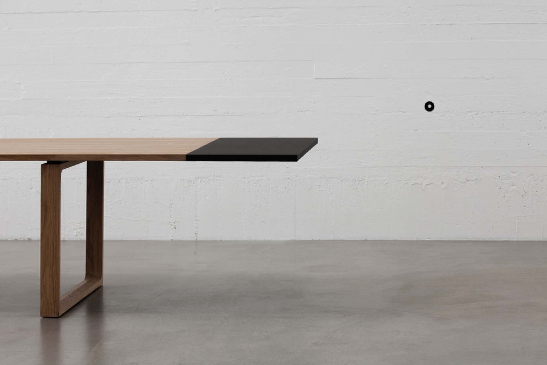 Essay table Fritz Hansen – Cecilie Manz 