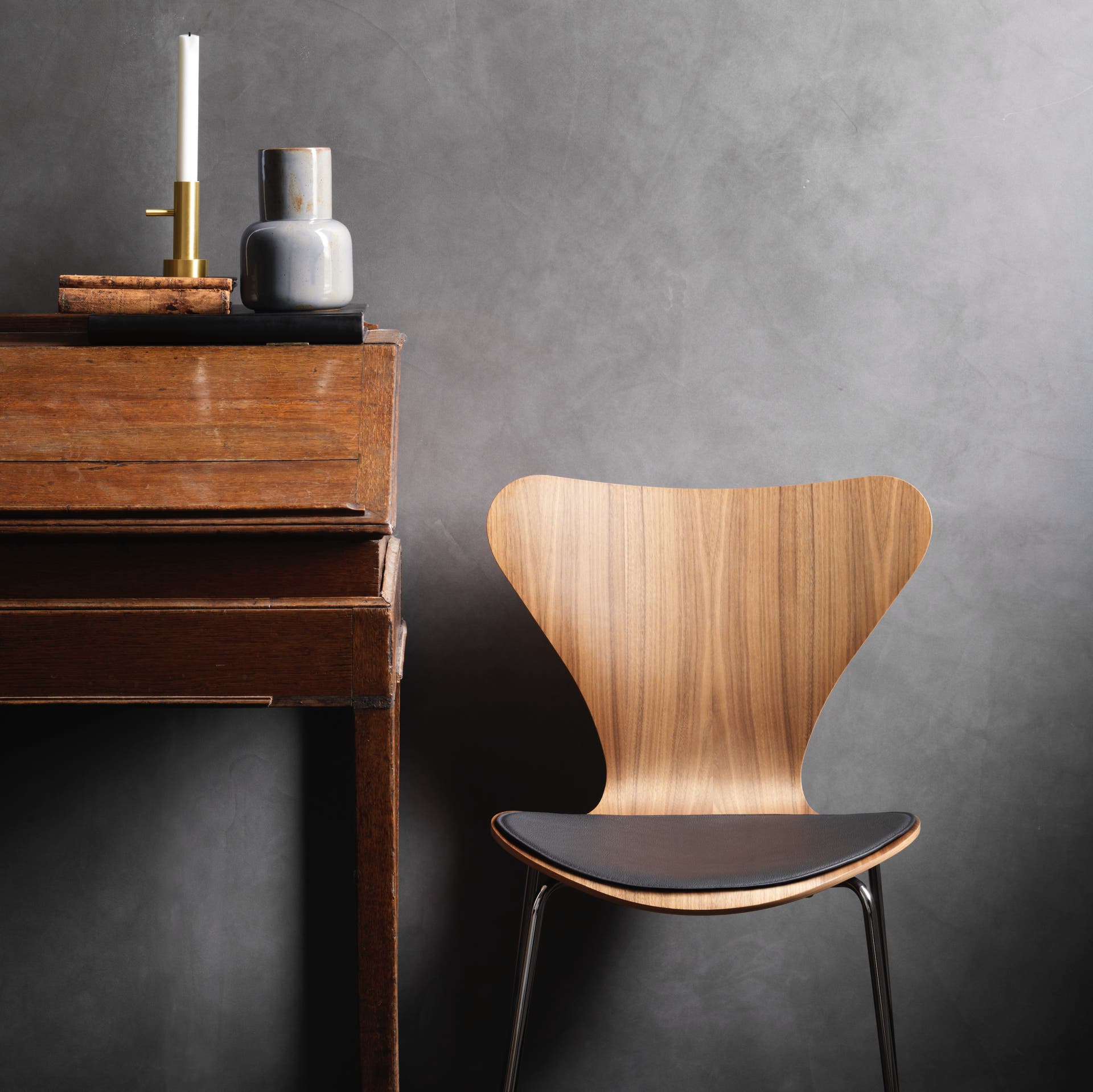 Leather seat cushions  Series 7 chair – Arne Jacobsen 