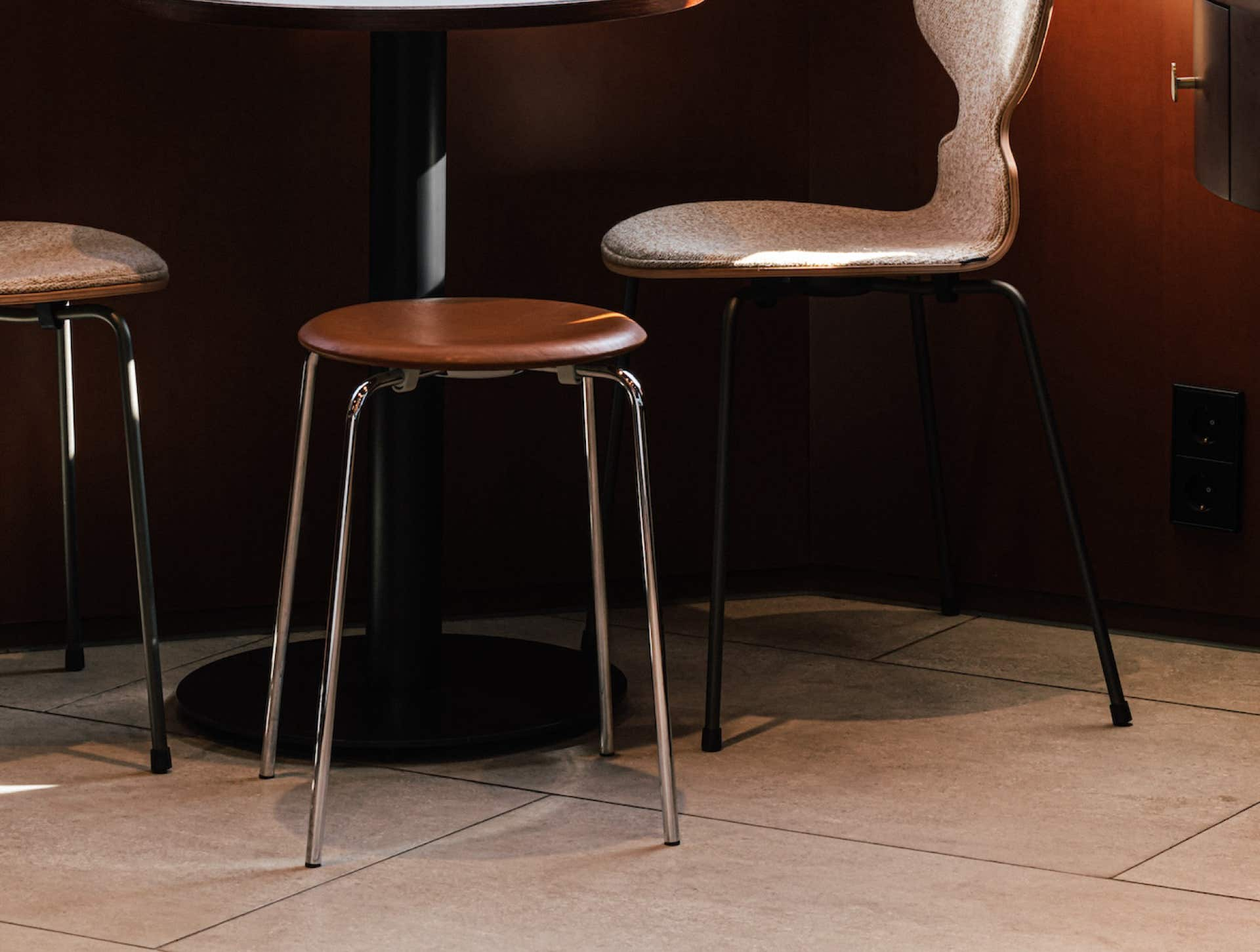 Dot stools Fritz Hansen – Arne Jacobsen, 1954