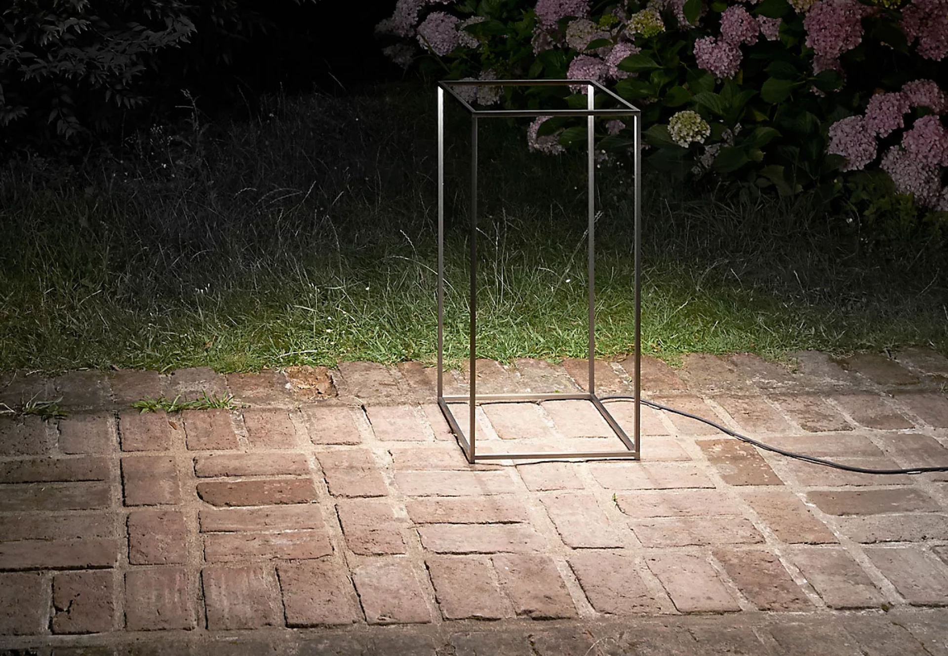 Ipnos Outdoor lamp Nicoletta Rossi & Guido Bianchi, 2014