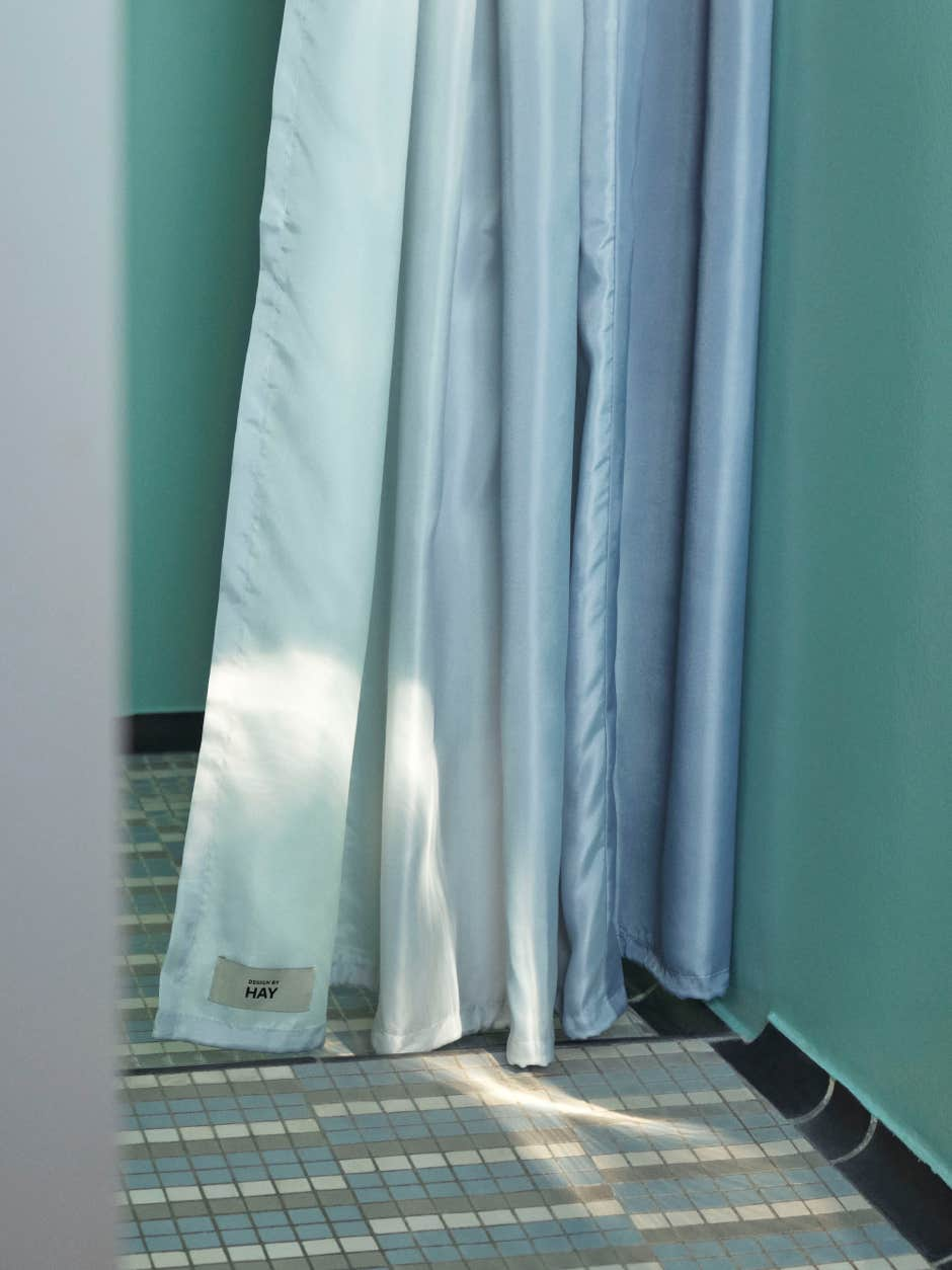 Shower Curtains  Pivot - Check - Aquarelle