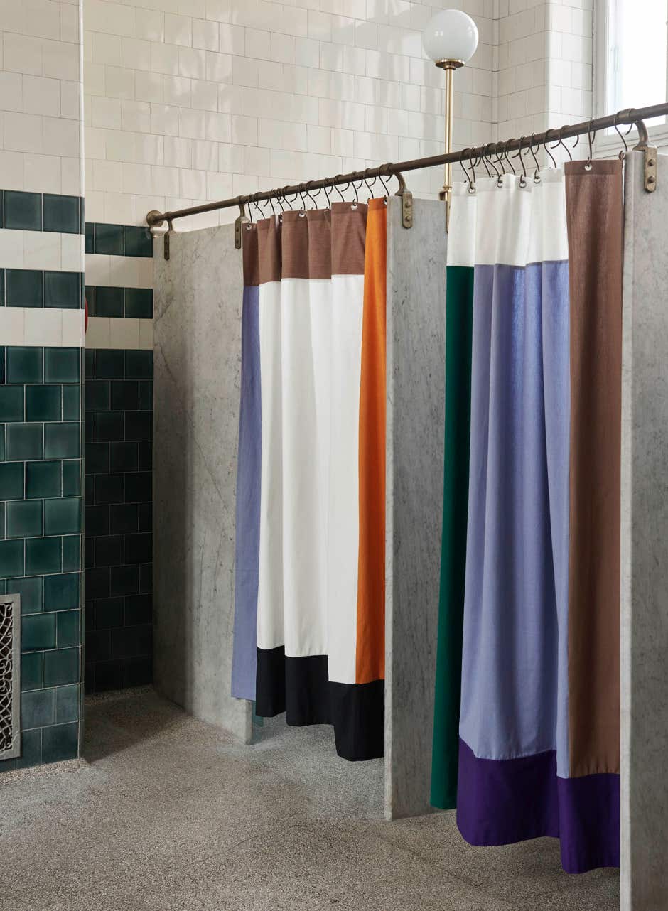 Shower Curtains  Pivot - Check - Aquarelle