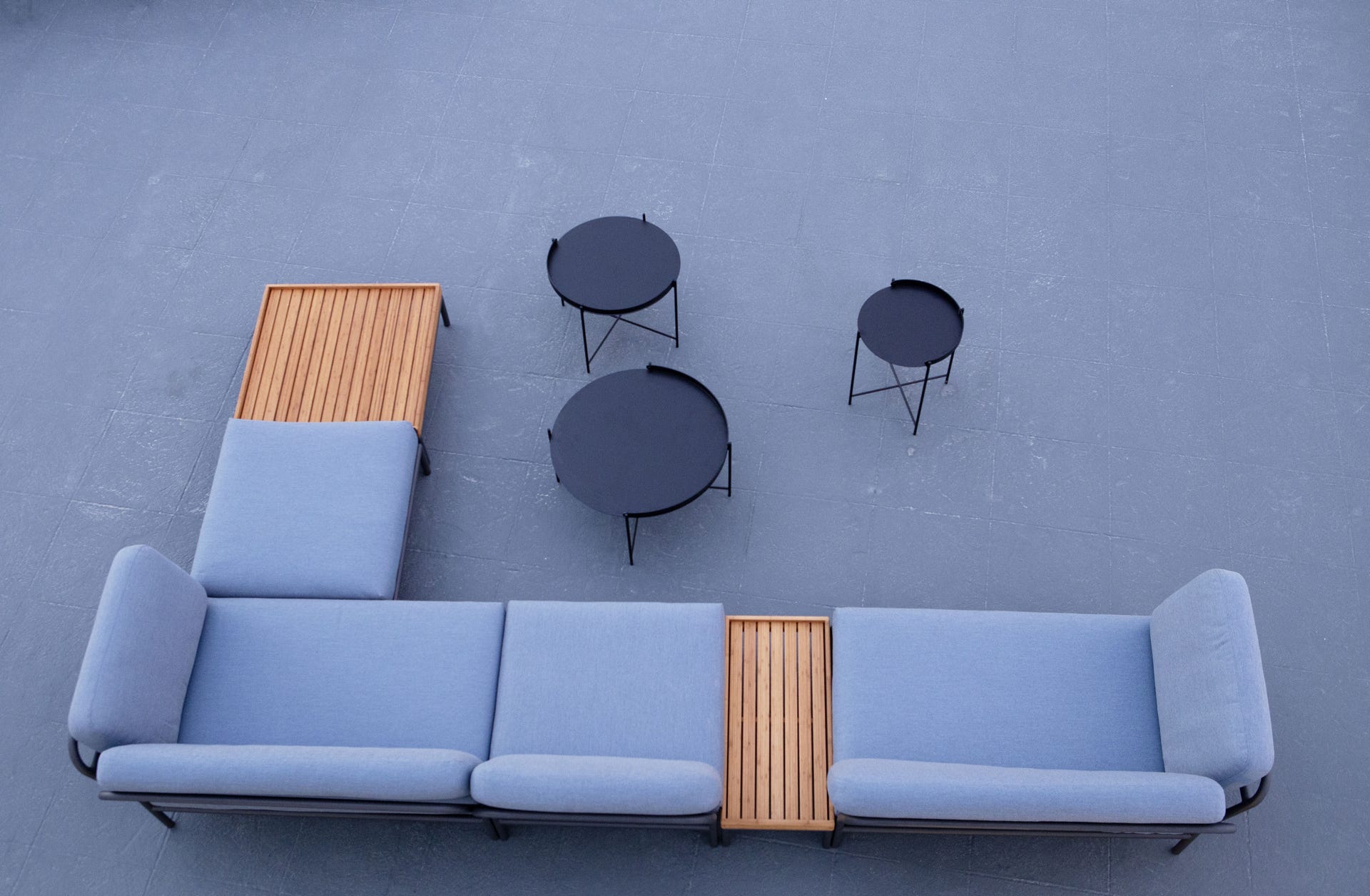 EDGE tables basses et d’appoint outdoor  design Roee Magdassi