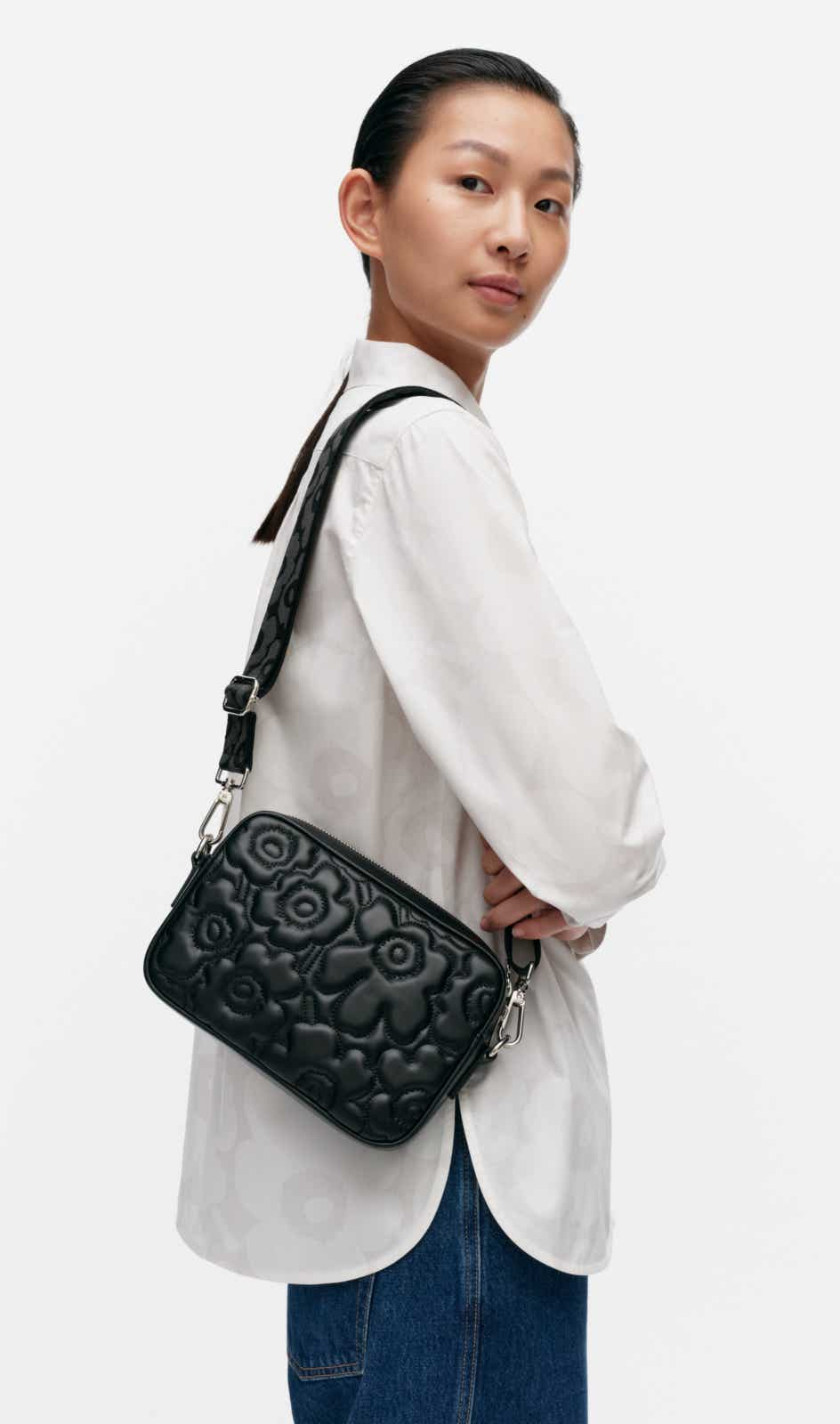 black Soft Gratha Unikko shoulder bag