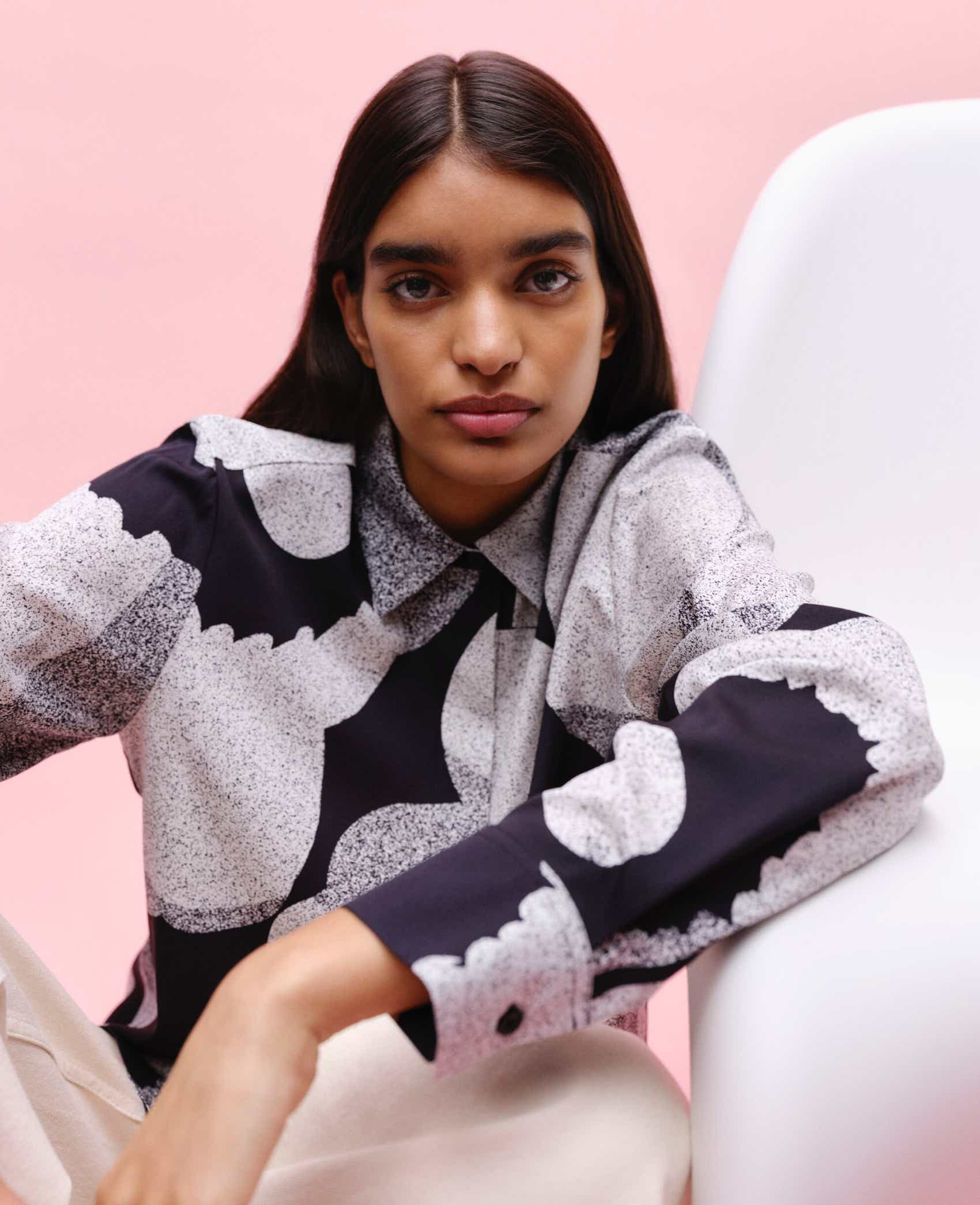  The Marimekko Pre-spring 2025 Unikko Shaded collection features the classical Unikko pattern designed by Maija Isola in a new, shaded version. A shirt, a vest, and two jackets.