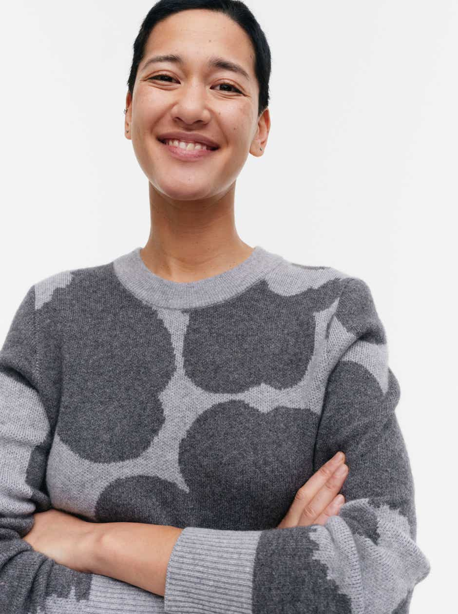 Aukio Unikko knitted pullover – cashmere & wool blend – 099