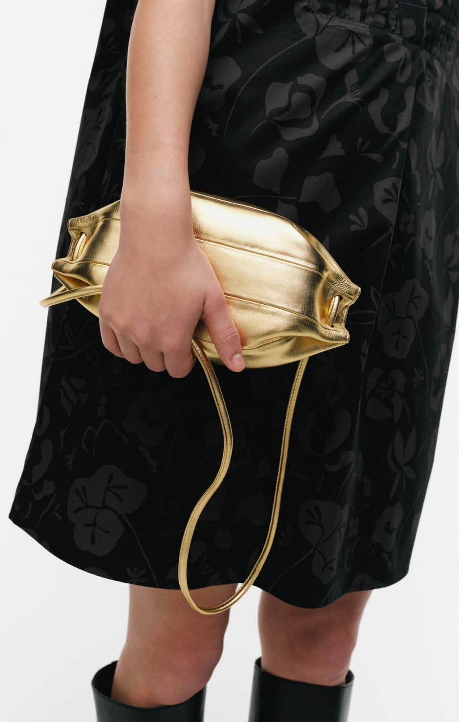 Pikku Karla Golden shoulder bag