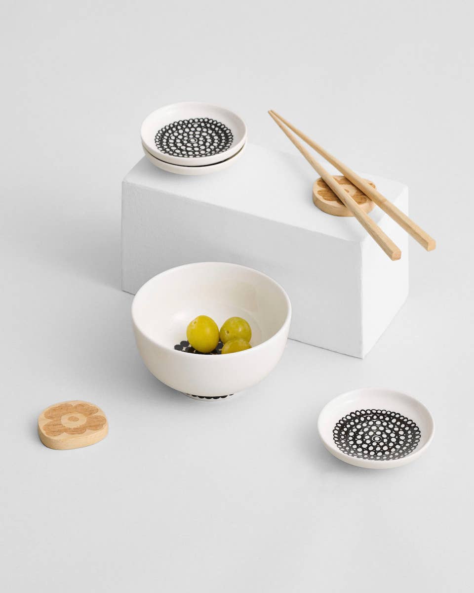 Marimekko White  Oiva Tableware 