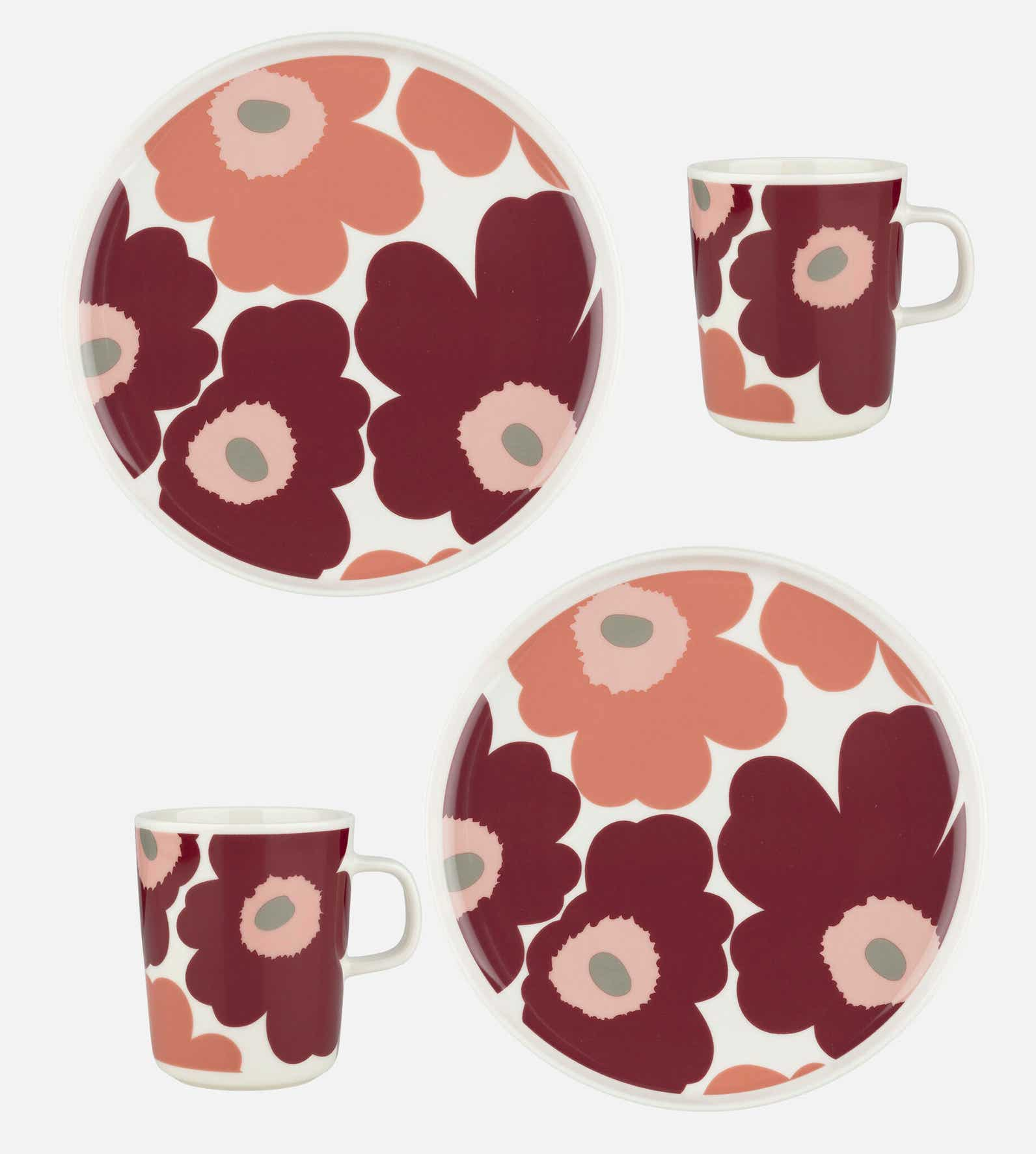 Unikko set – mugs 2,5 dl and plates Ø20 cm, 2 pcs