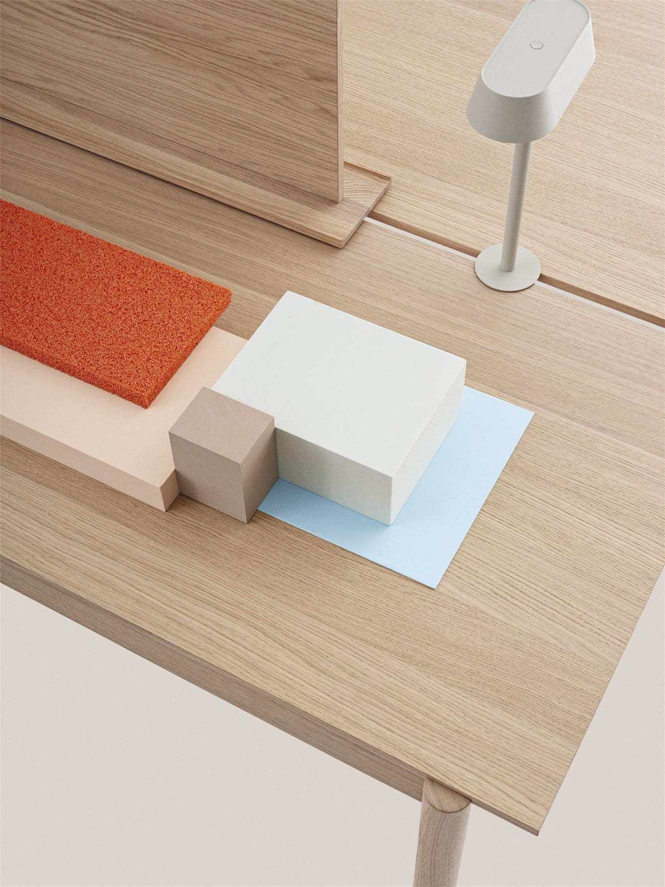 Table Linear System – Muuto Thomas Bentzen