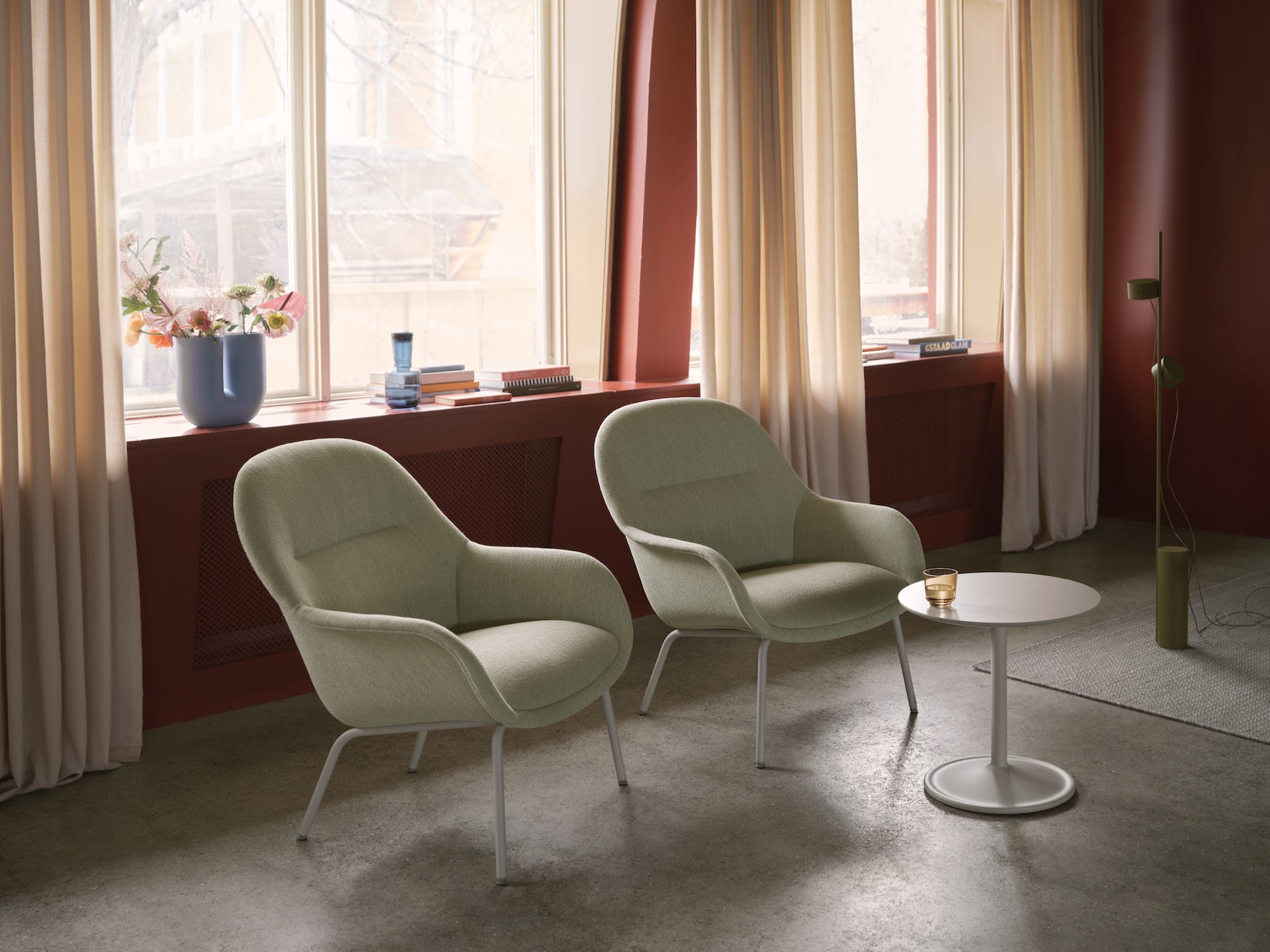 Fauteuil Fiber Lounge avec accoudoirs Muuto – Iskos-Berlin