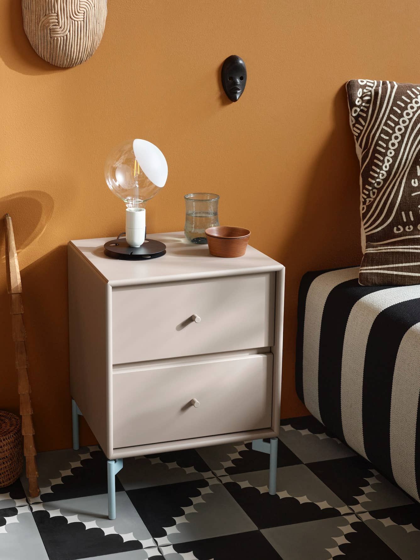 Drift Bedside Table Montana møbler – Peter J. Lassen