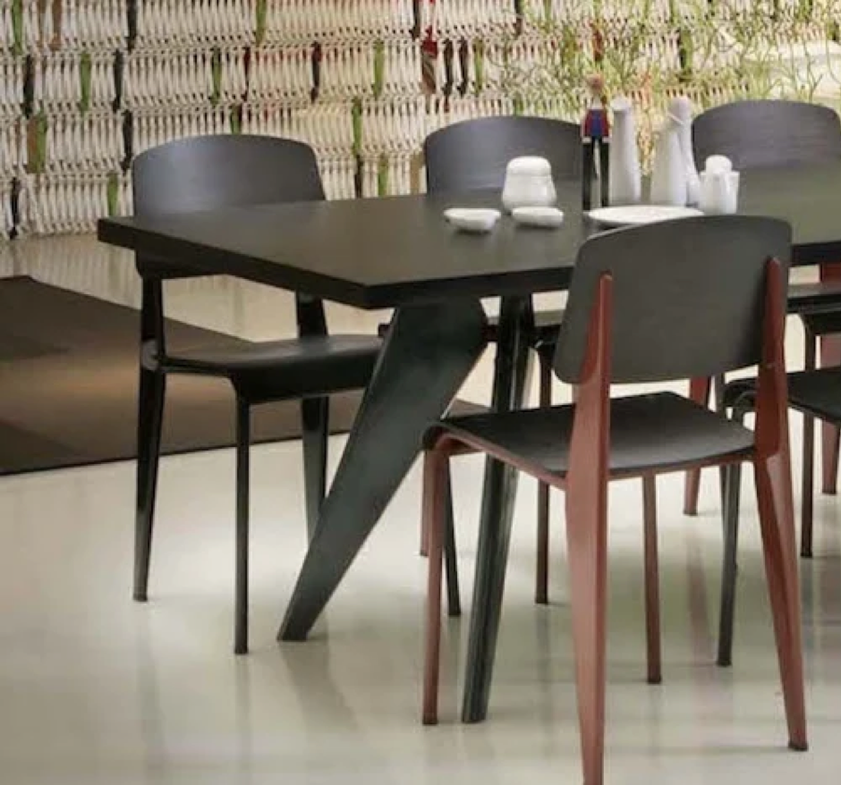 table EM, plateau stratifié HPL Jean Prouvé, 1950 – Vitra