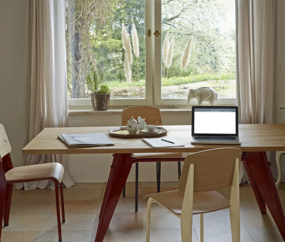 EM table, wood tabletop – Vitra – Jean Prouvé, 1950