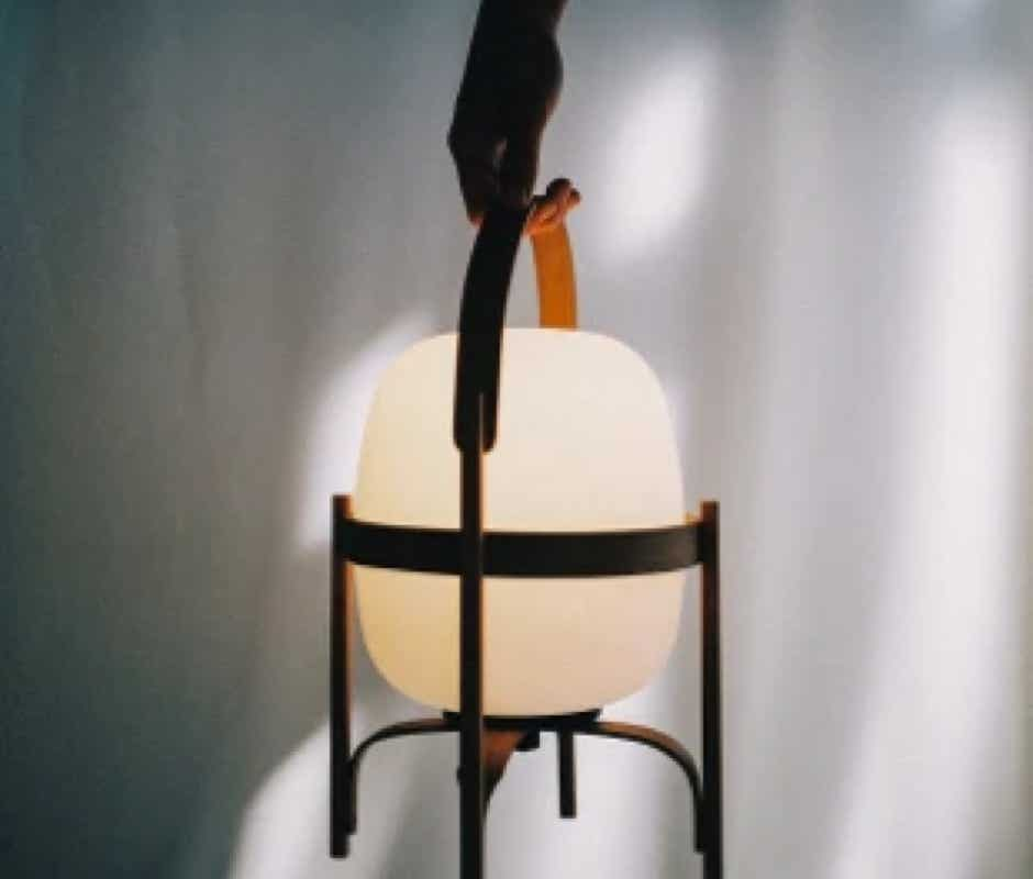 Cestita Bateriá portable lamp Miguel Milá, 1962 – Santa & Cole