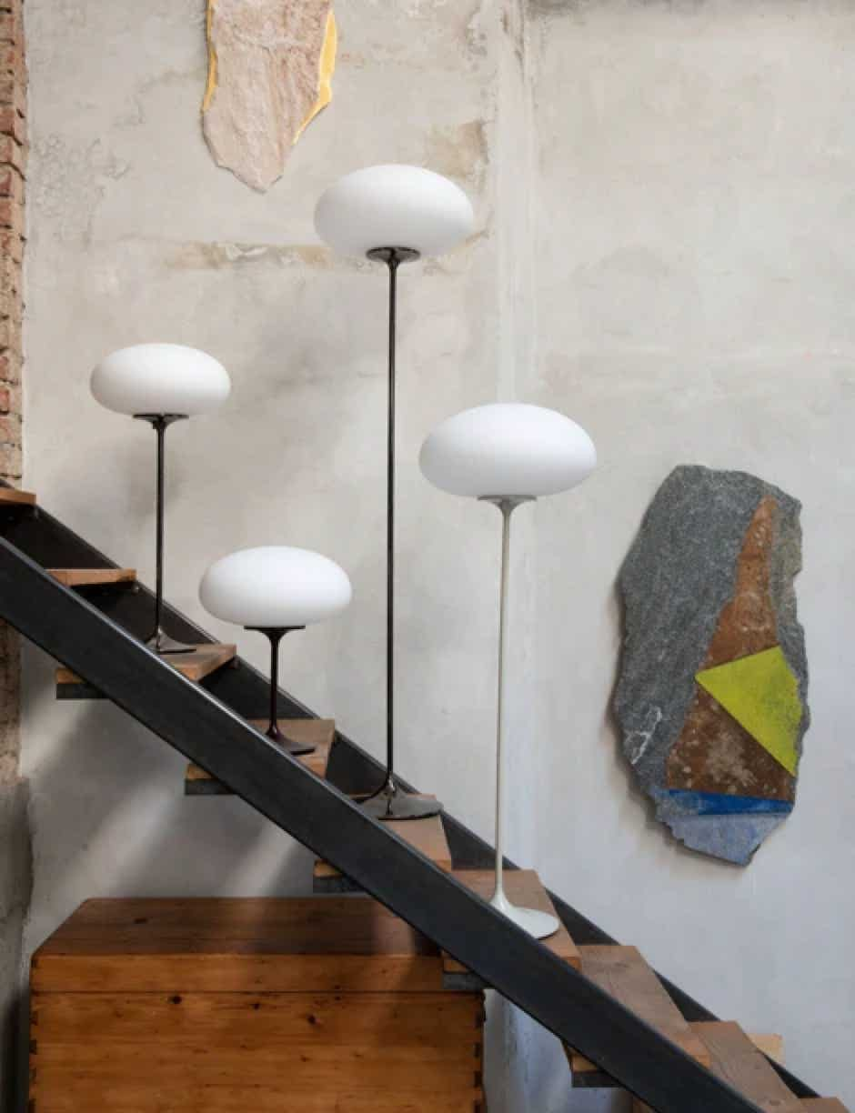 Stemlite floor lamp Bill Curry, 1962 – Gubi