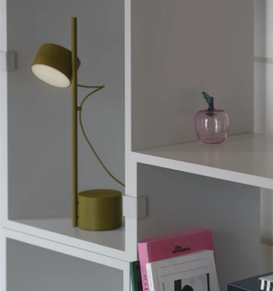 Post table lamp Earnest Studio –Muuto