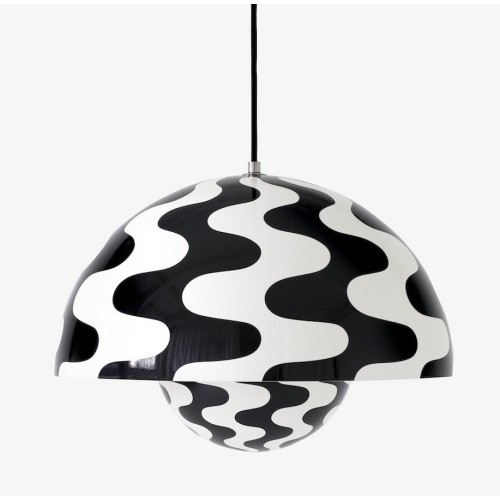 &Tradition – FlowerPot VP7 pendant, black & white pattern