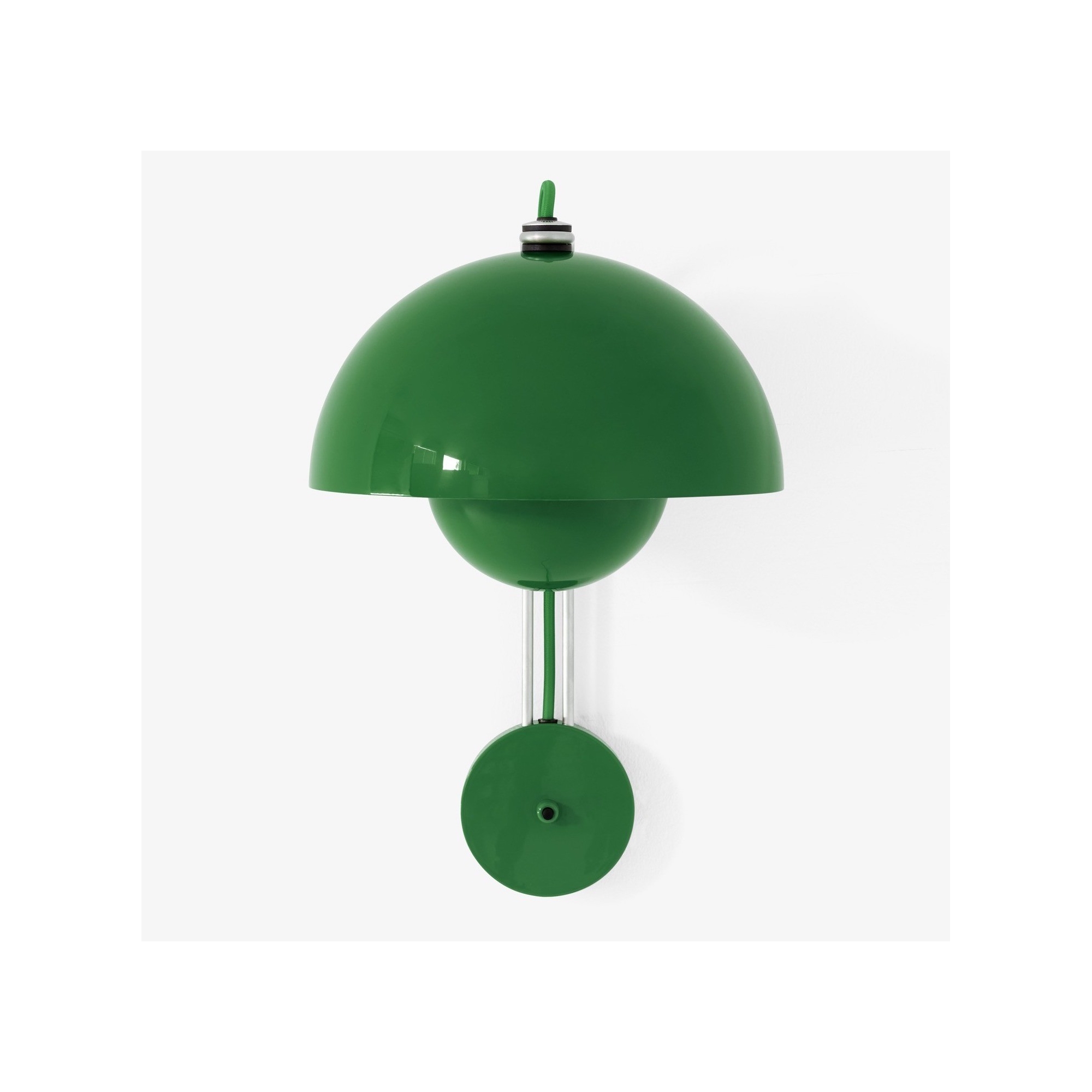 &Tradition – FlowerPot VP8 wall lamp, signal green