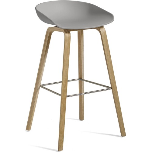 Tabouret AAS32 Coque gris béton + Piètement chêne - HAY