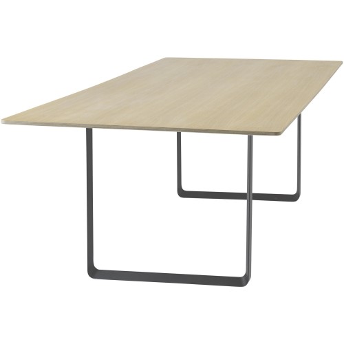 Table 70/70 170x85cm, Plateau placage chêne – piètement noir - Muuto