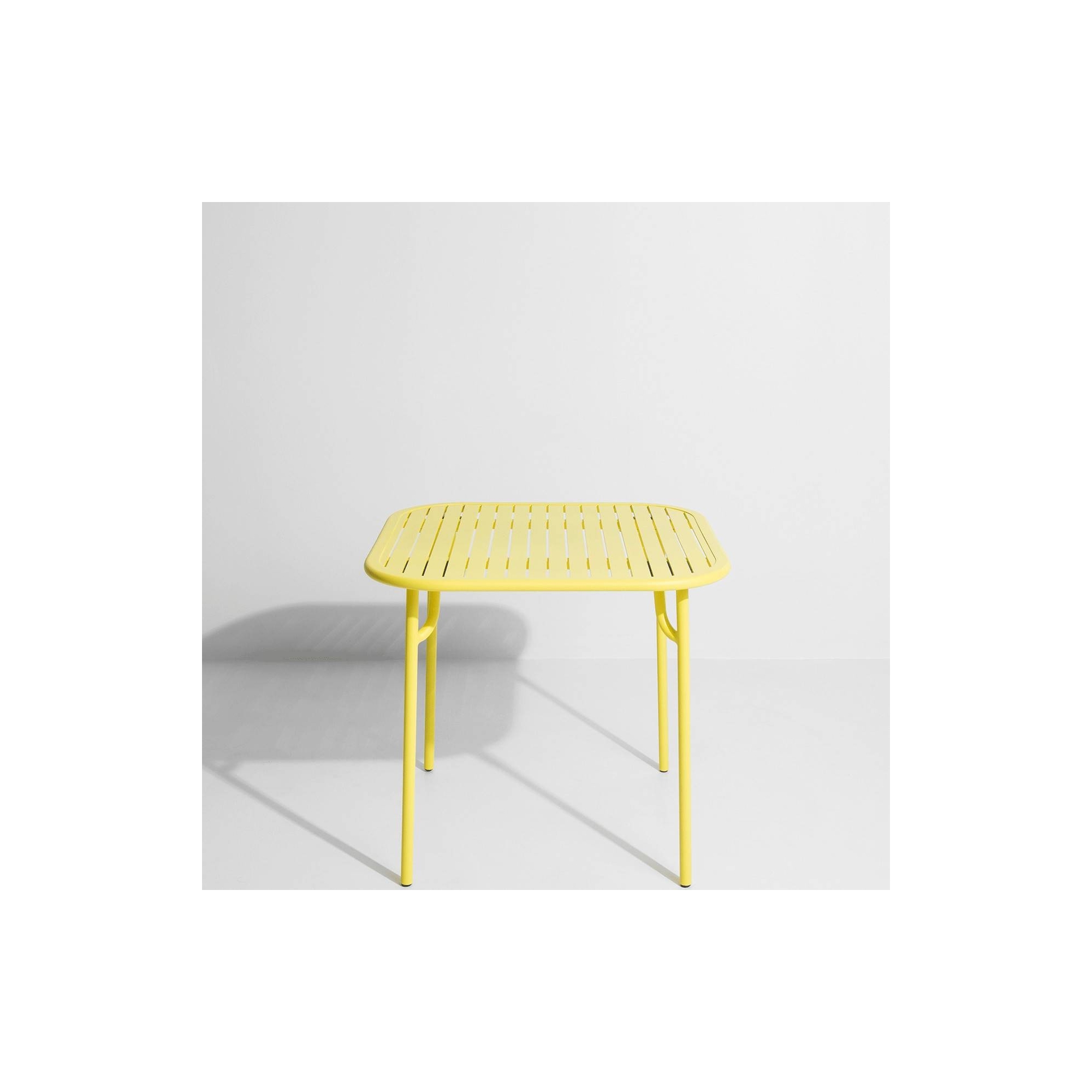 Jaune - Table Week-End  85 x 85 x H75 cm - Petite Friture