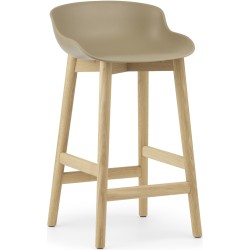 Hyg Barstool, wood legs – Sand + Oak - Normann Copenhagen