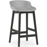 Tabouret de bar Hyg, pieds bois – Gris + Chêne peint en noir - Normann Copenhagen