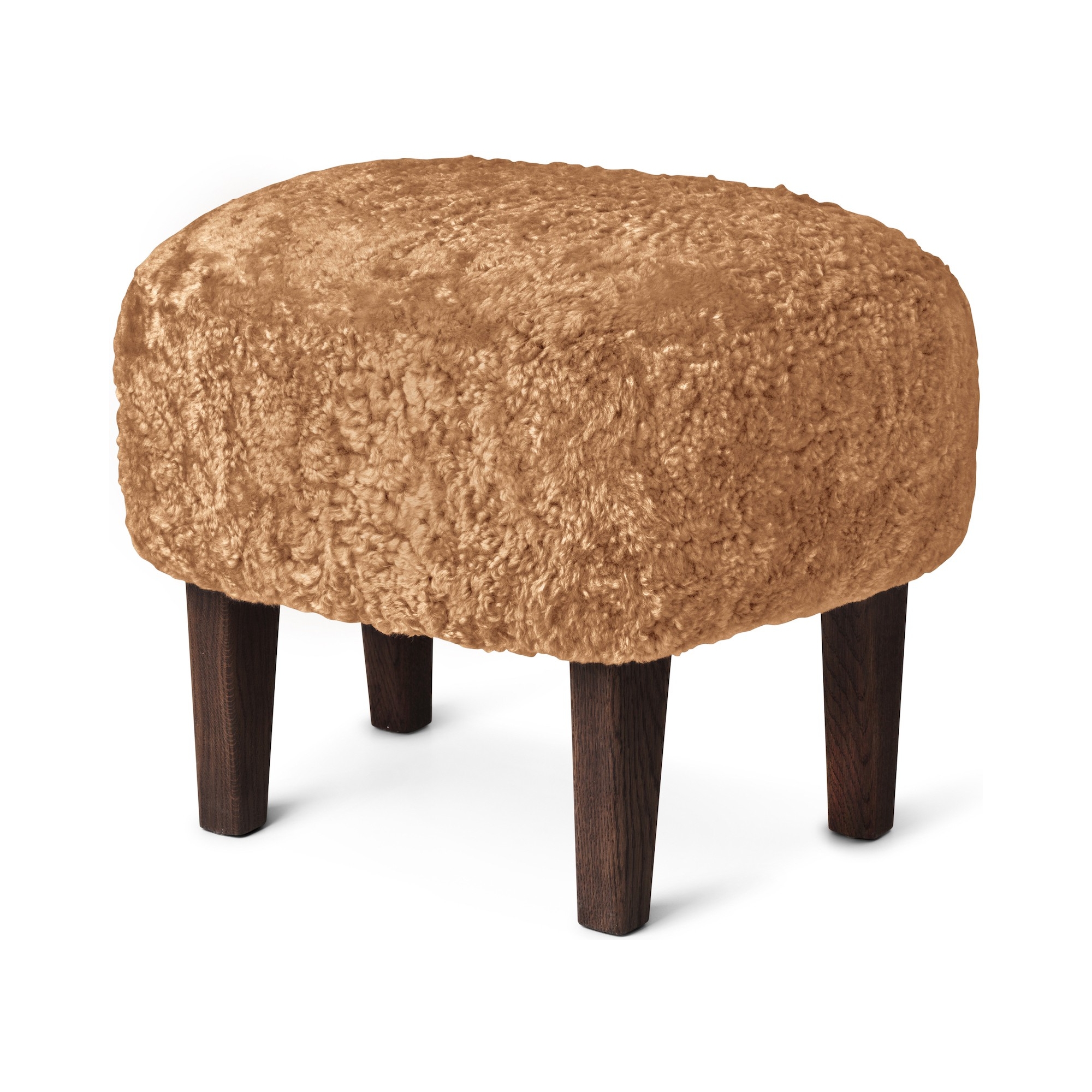 Ingeborg Pouf – Honey Sheepskin + Dark stained oak - Audo Copenhagen