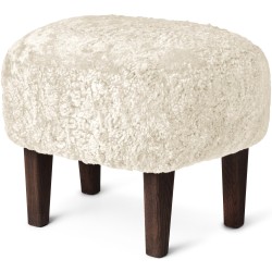 Ingeborg Pouf – Off-White Sheepskin + Dark stained oak - Audo Copenhagen