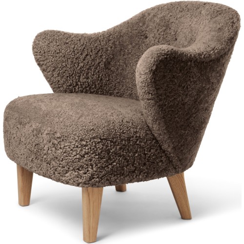 Ingeborg Lounge chair – Sahara Sheepskin + Natural oak - Audo Copenhagen