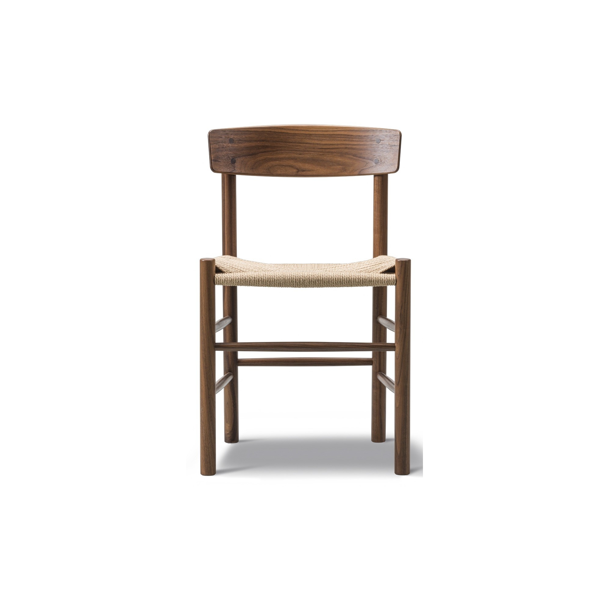 J39 Chair – oiled walnut + natural paper cord - Fredericia