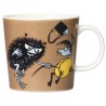 Stinky in action - Mug Moomin - Arabia / Iittala