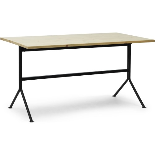 Bureau Kip – Piètement Noir + Pin vernis - Normann Copenhagen