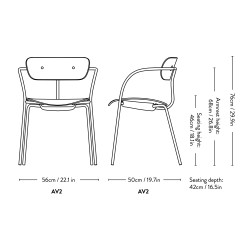 Chaise Pavilion AV2 – chêne vernis + boutons chrome + piètement noir - &Tradition