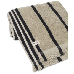 Alee hand towel - Sand / black - Ferm Living