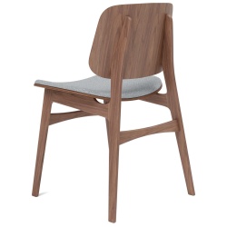 Hallingdal 130 + noyer vernis – assise rembourrée – chaise Søborg 3051 - Fredericia