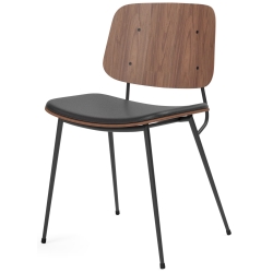 Seat Upholstered – Omni 301 leather + lacquered walnut / black – 3061 Søborg chair (steel) - Fredericia