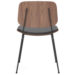 Seat Upholstered – Omni 301 leather + lacquered walnut / black – 3061 Søborg chair (steel) - Fredericia