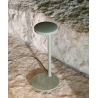 Oblique Qi table lamp  – matte white – with inductive charger - Flos