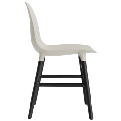 Gris clair / Chêne peint en noir – Chaise Form - Normann Copenhagen