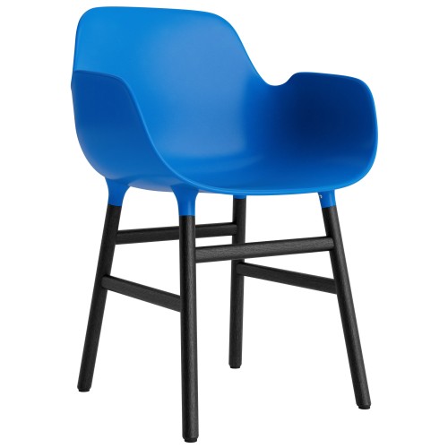 Bleu vif / Chêne peint en noir – Chaise Form avec accoudoirs - Normann Copenhagen