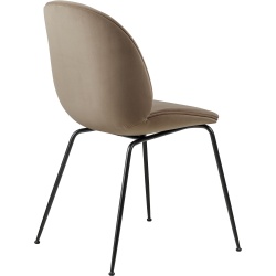 Beetle Chair – Sunday 034 + Matt black - Gubi