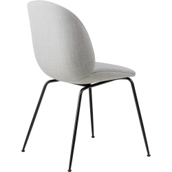 Beetle Chair – Karakorum 004 + Matt black - Gubi